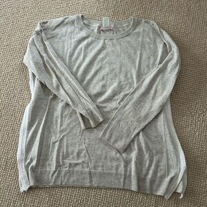 Lilly Pulitzer Light Gray Crew Neck Sweater